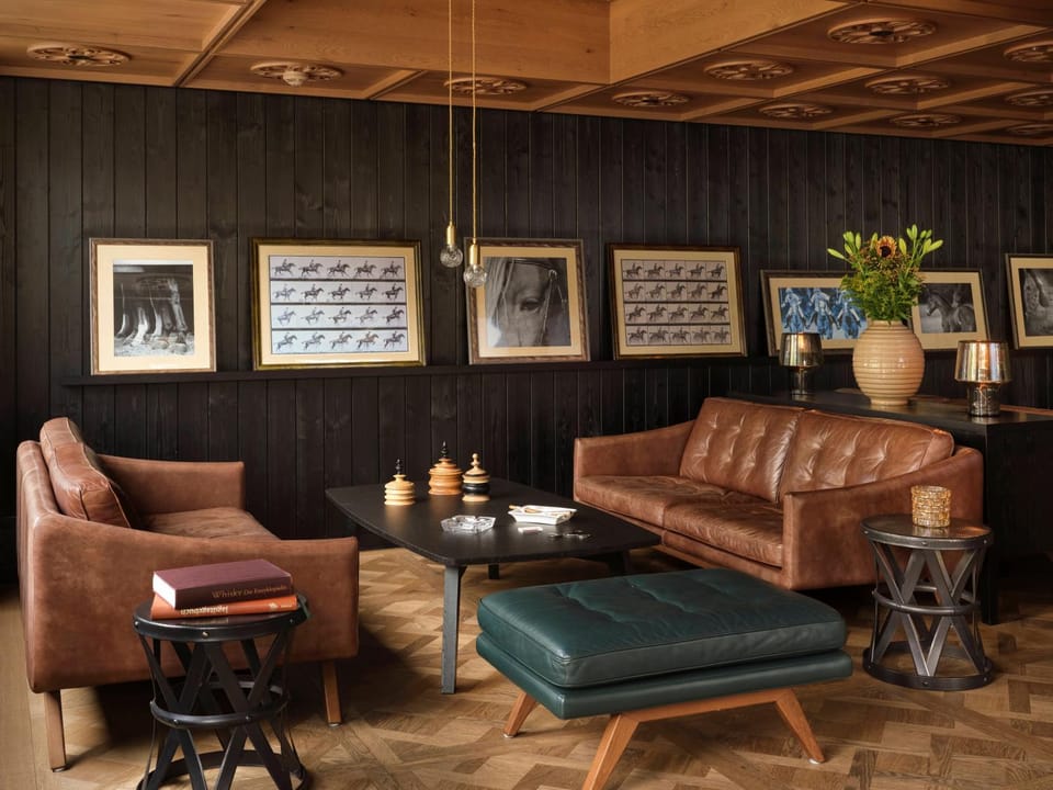 Lounge or bar