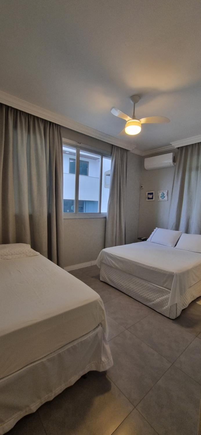 Apartamento inteiro 30 metros do mar Apartment in Balneário Camboriú