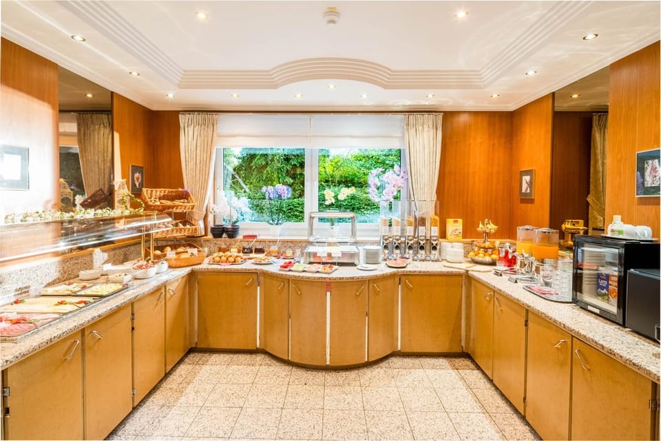 Buffet breakfast