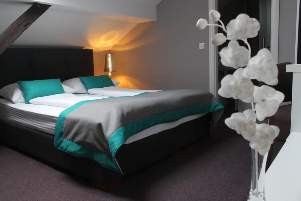 Bed, Decorative detail