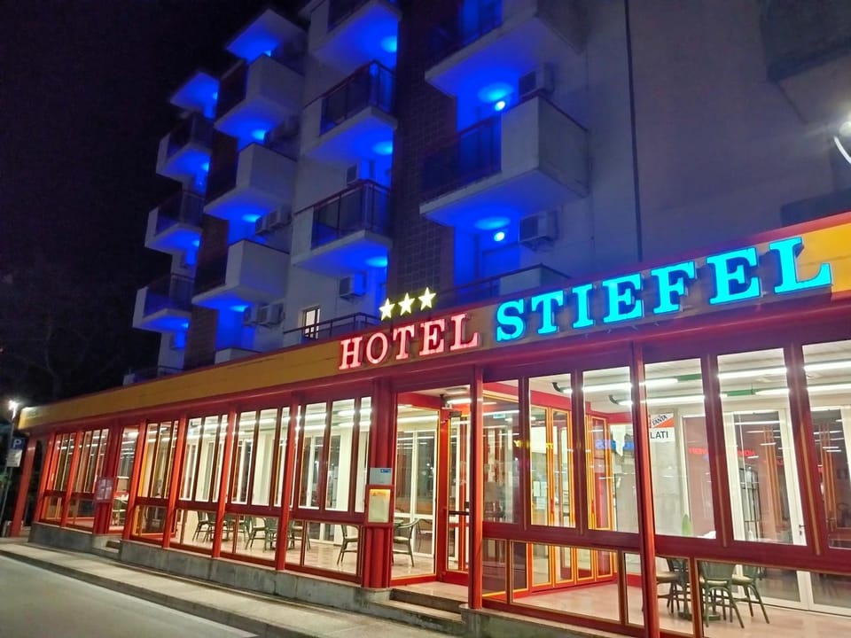 Property building, Facade/entrance, Property logo or sign