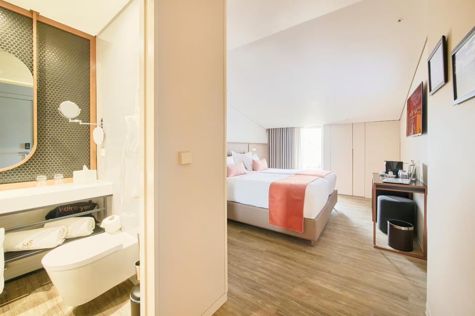 Bed, Bathroom, Coffee/tea facilities, Photo of the whole room, Bedroom
