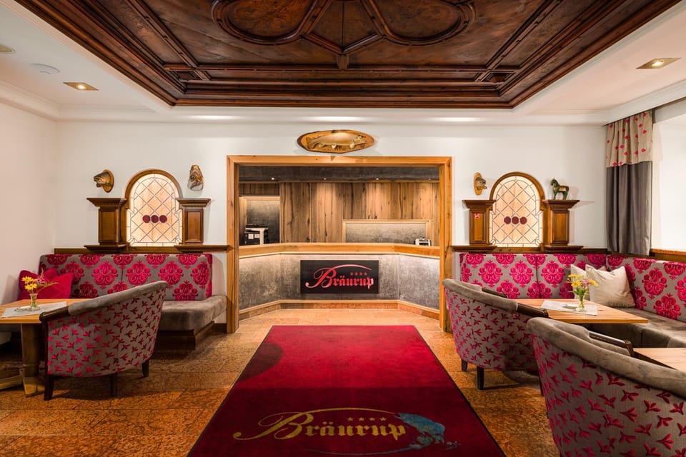 Lobby or reception, Lounge or bar