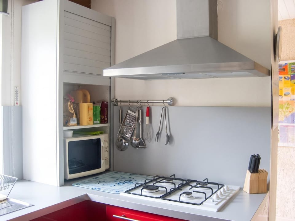 Kitchen or kitchenette