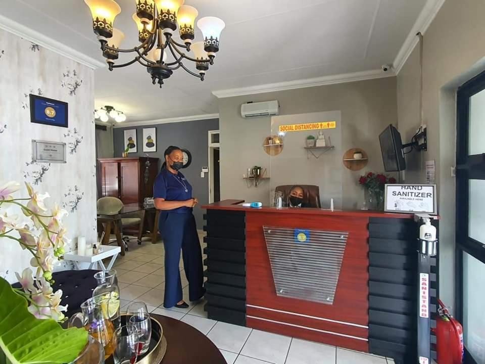 Staff, Lobby or reception
