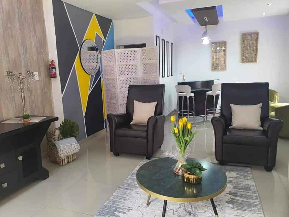 Living room, Lounge or bar, Seating area