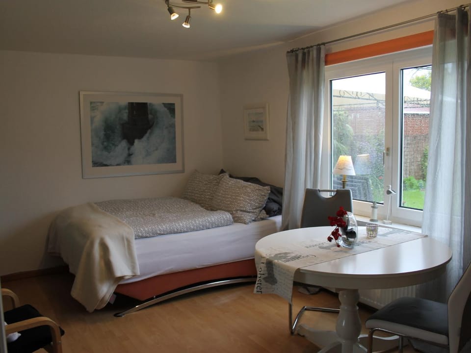 Living room, Bedroom