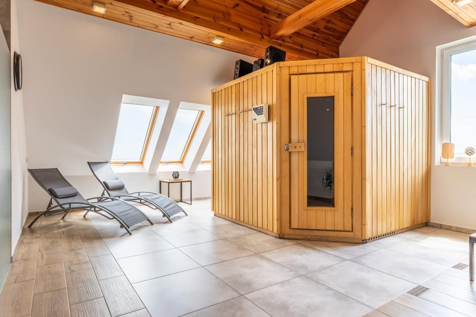Sauna, Seating area