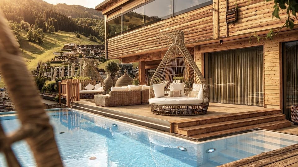 Balcony/Terrace, Pool view, Swimming pool