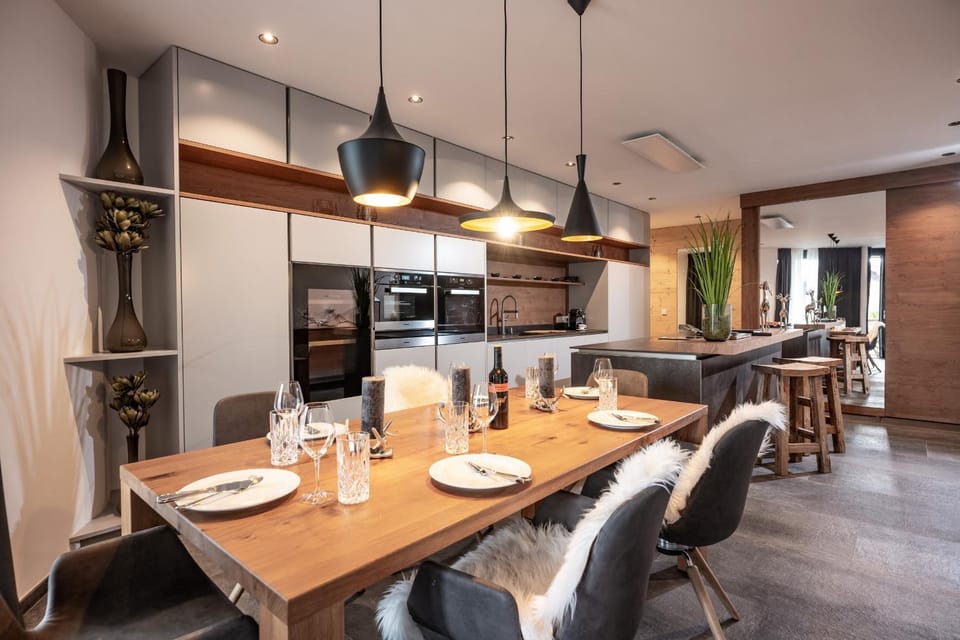 Kitchen or kitchenette, Floor plan, Dining area