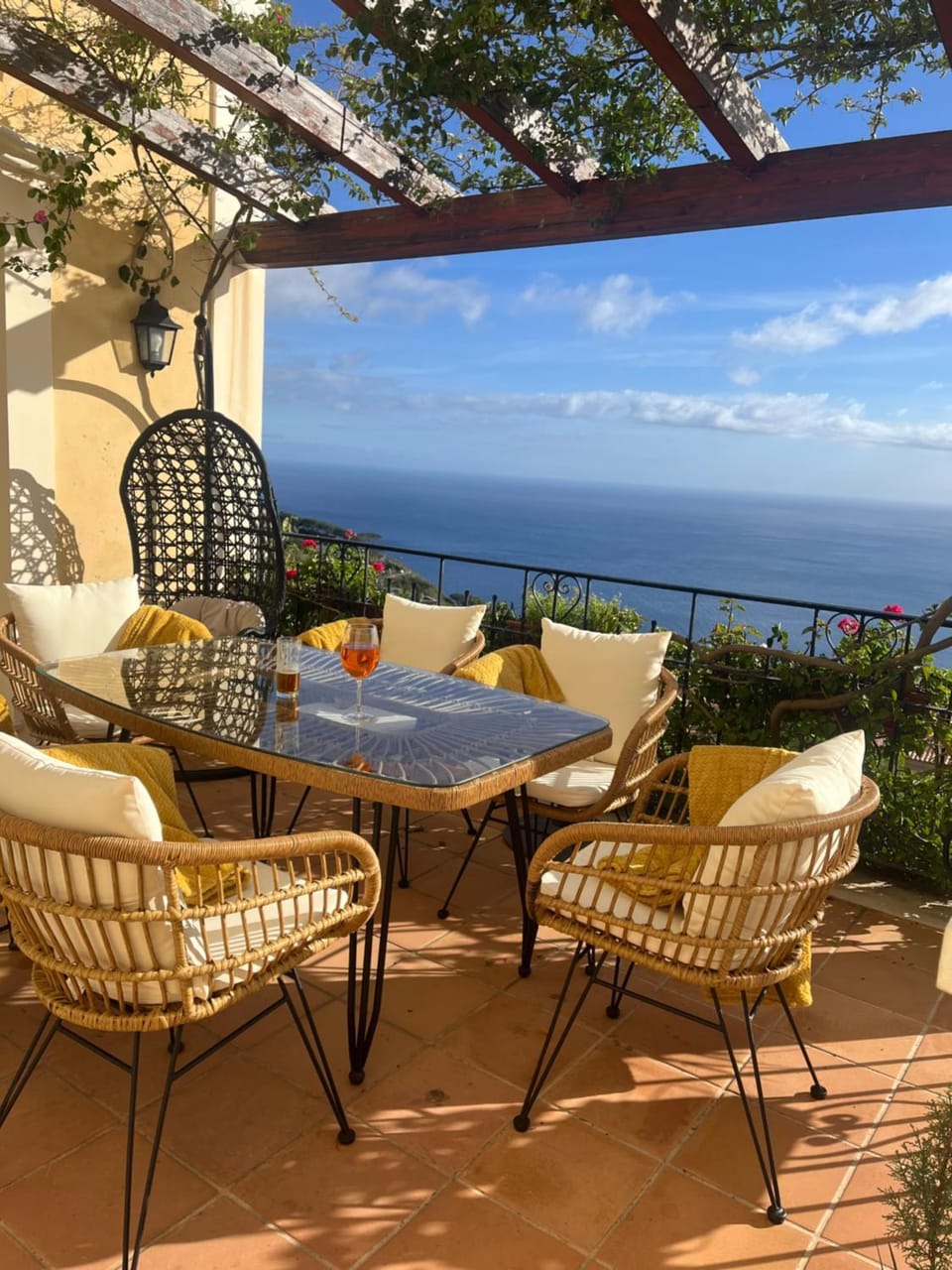 Garden view, Sea view