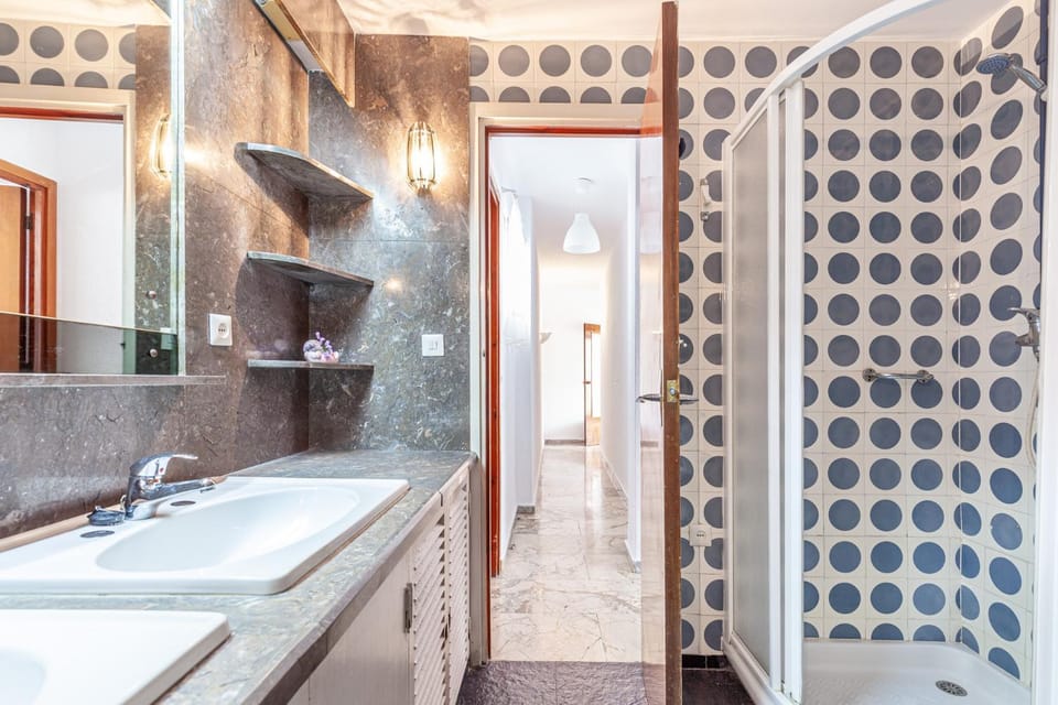 Puerta de Carmona Apartment in Seville