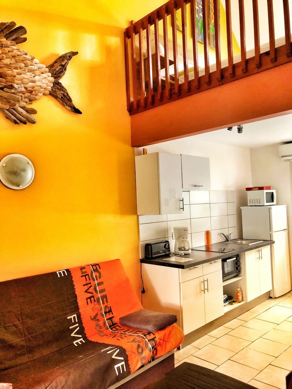 Kitchen or kitchenette, Living room