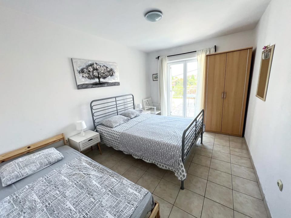 Bed, View (from property/room), Balcony/Terrace, Bedroom, wardrobe
