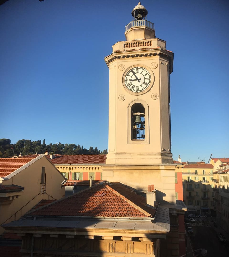Day, Landmark view