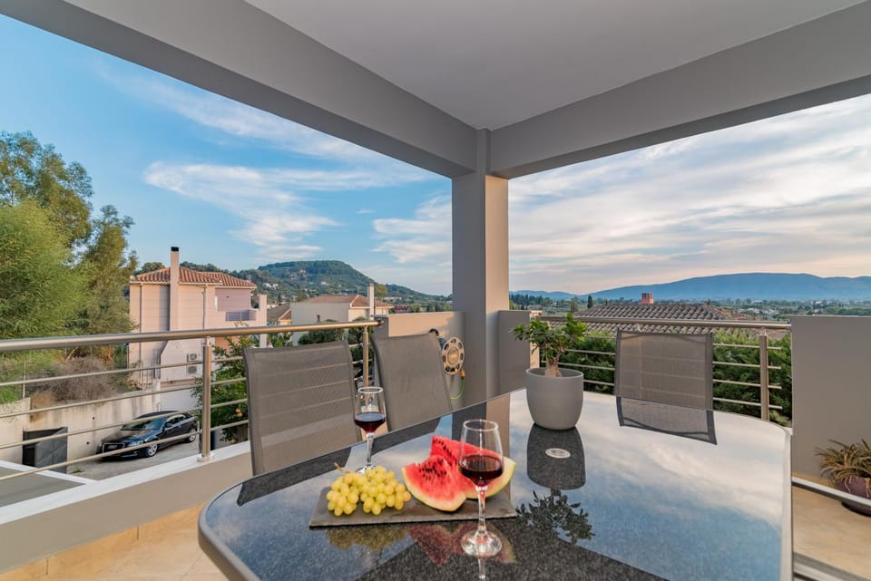 Natural landscape, Summer, View (from property/room), Balcony/Terrace, Food and drinks, Seating area, Dining area, Garden view, Mountain view, Area and facilities, Area and facilities