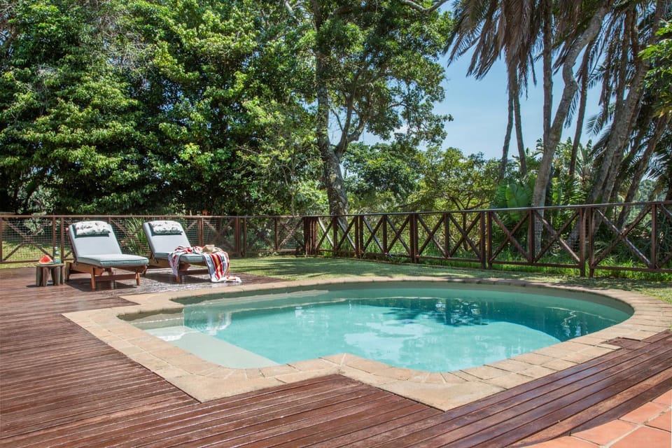 Balcony/Terrace, Seating area, Swimming pool, Swimming pool