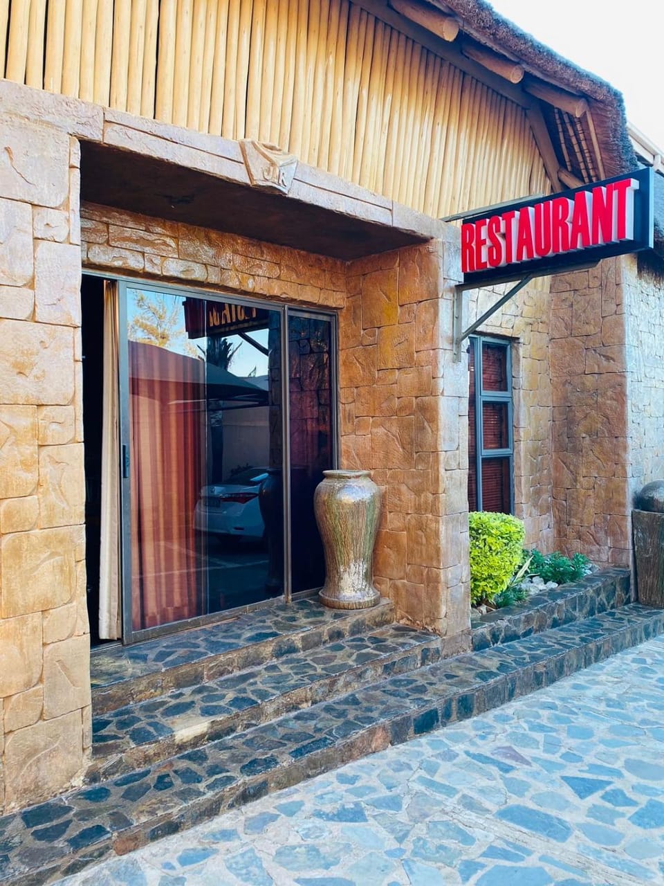 Restaurant/places to eat, Property logo or sign