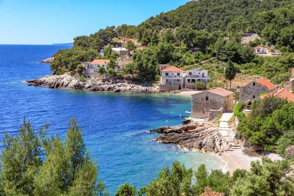 Property building, Natural landscape, Beach, Sea view