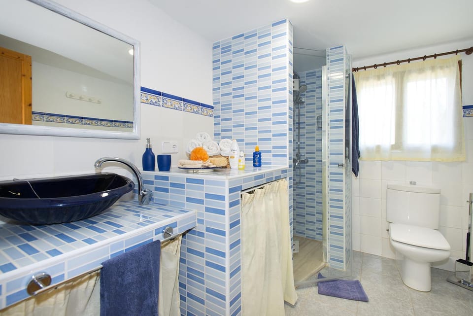 Shower, Toilet, Bathroom, Other, towels