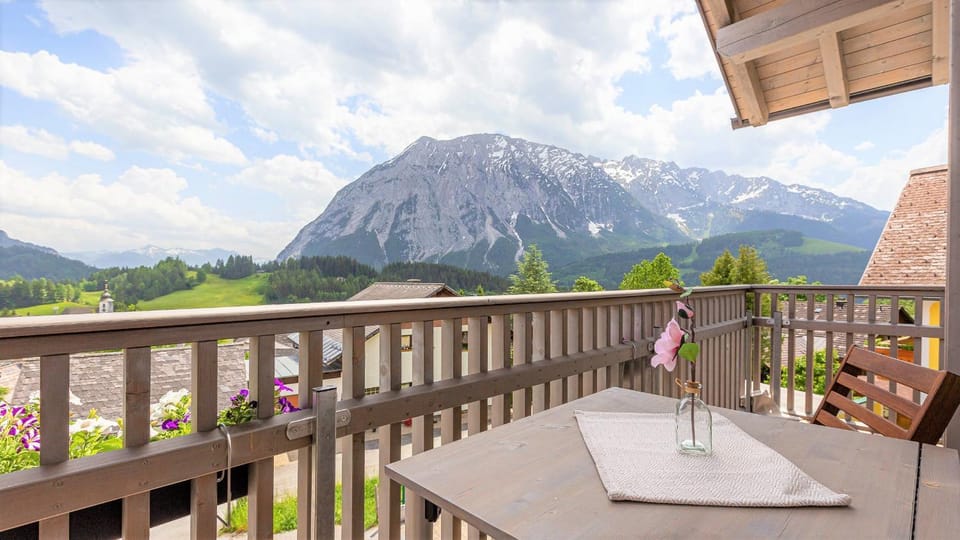 Natural landscape, View (from property/room), Balcony/Terrace, Mountain view