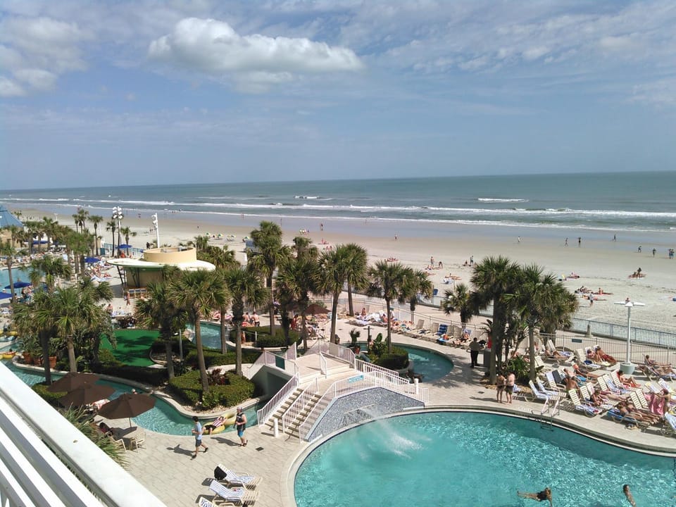 Ocean Walk Resort-Spectacular Ocean View House in Florida