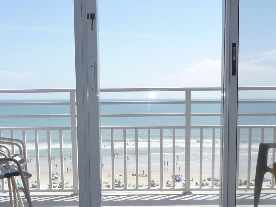 Ocean Walk Resort - Fabulous Ocean Front View House in Florida