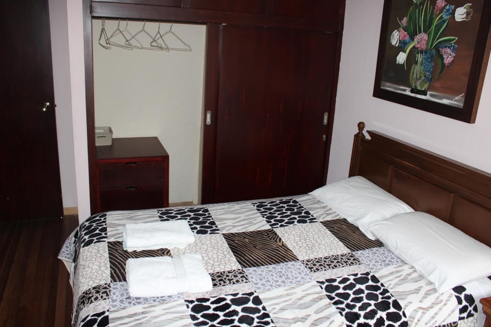 Bed, Photo of the whole room, Bedroom, wardrobe