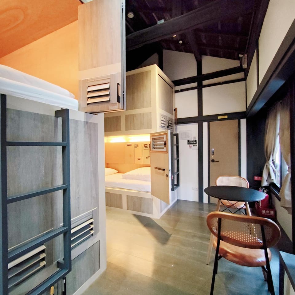 Photo of the whole room, bunk bed