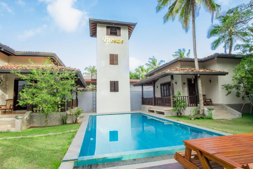Property building, Facade/entrance, Swimming pool