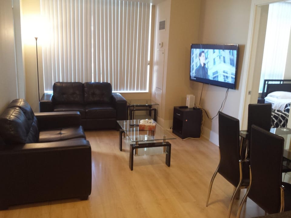 BEST LOCATION/SPECTACULAR VIEW 2 BEDROOMS FURNISHED CONDO S/L RENT Apartment in Mississauga
