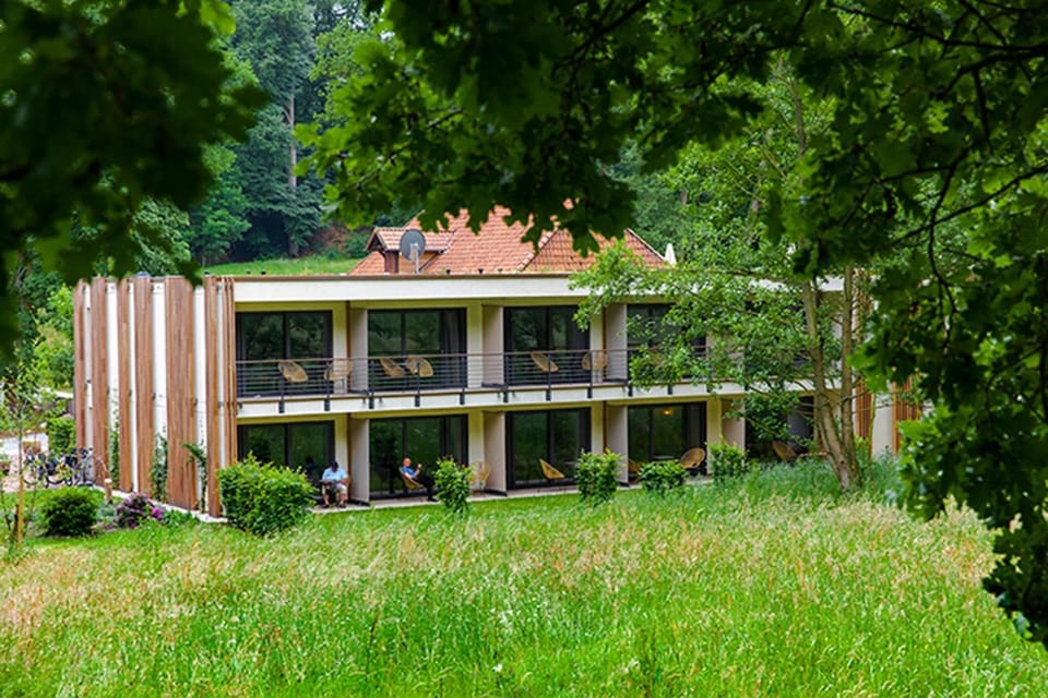 Property building, Balcony/Terrace, Garden view