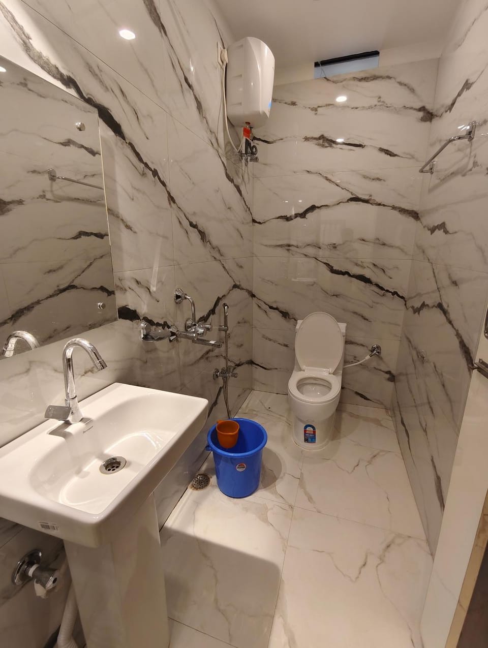 Shower, Toilet, Bathroom
