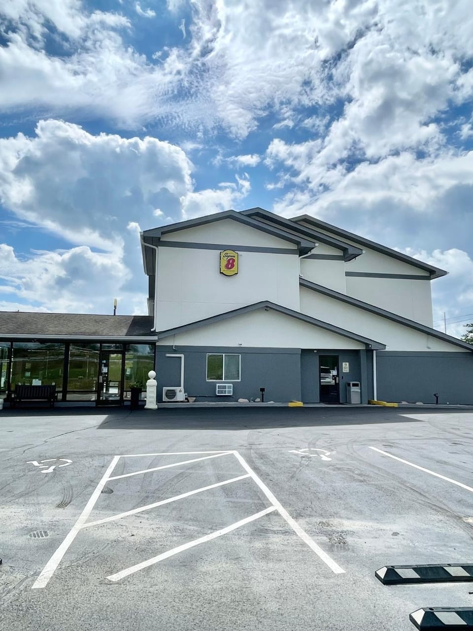 Super 8 by Wyndham Corbin KY Motel in Kentucky