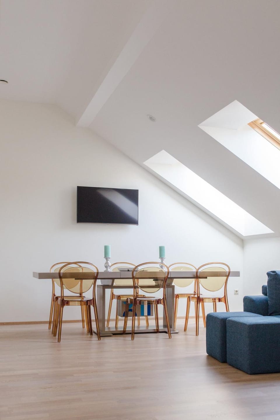 Living room, Dining area