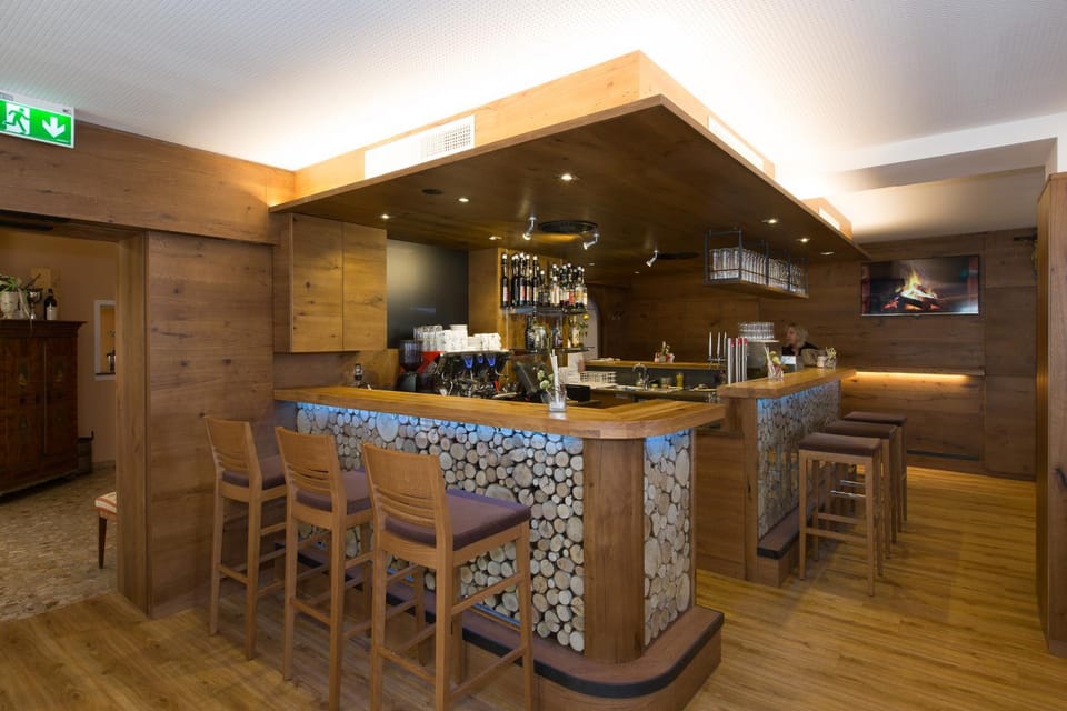 Lounge or bar