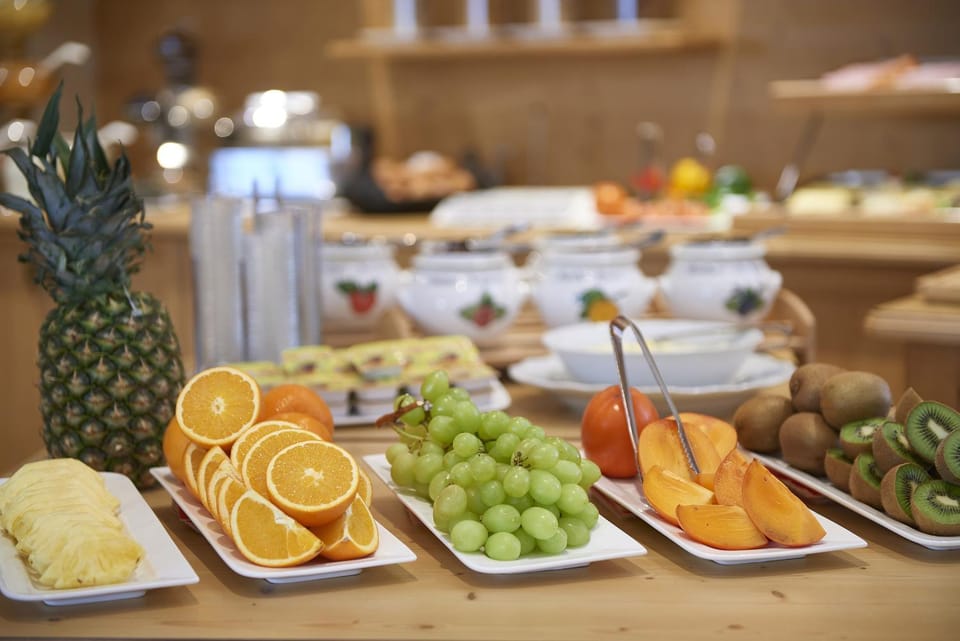 Food and drinks, Breakfast, Continental breakfast, Buffet breakfast