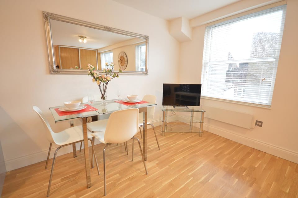 4B Soho Studios 4th floor by Indigo Flats Apartment in City of Westminster