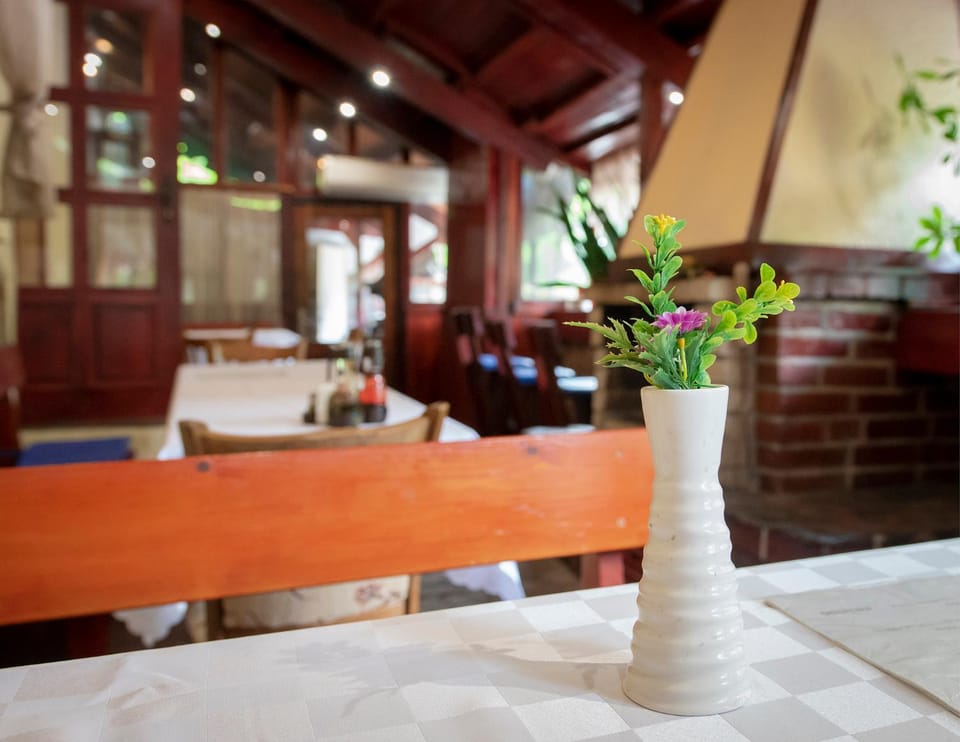 Restaurant/places to eat, Decorative detail