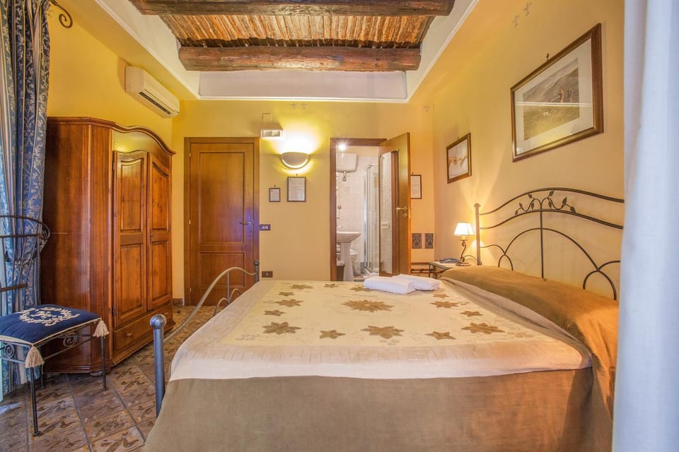 Decorative detail, Bedroom