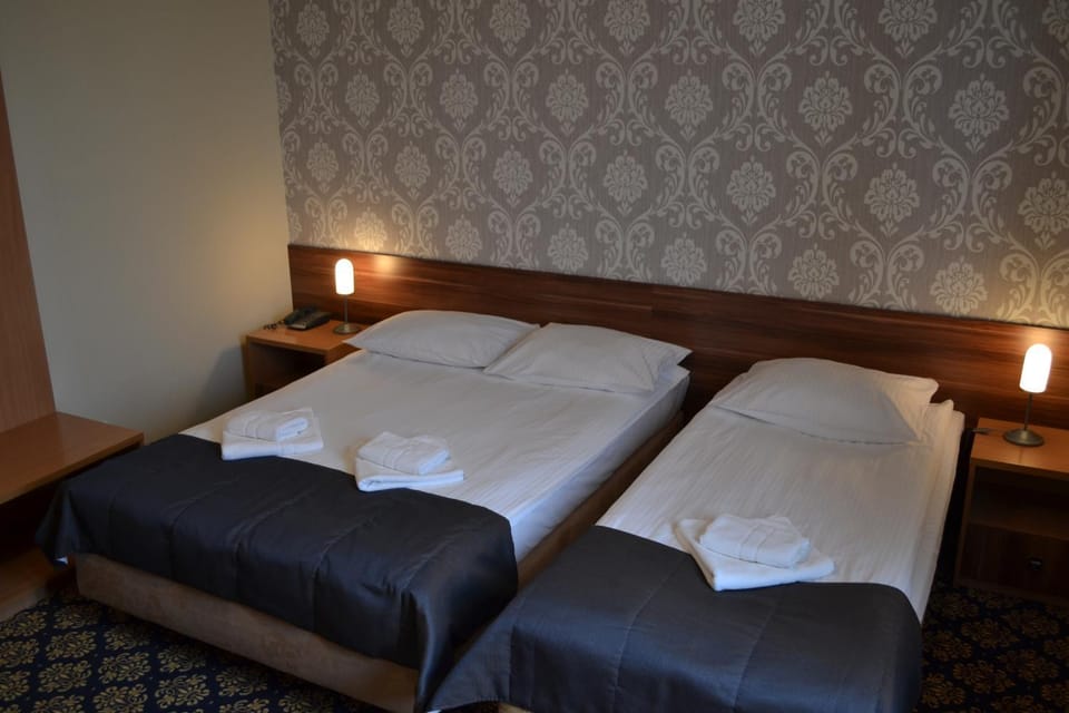 Photo of the whole room, Decorative detail, Bedroom, Family