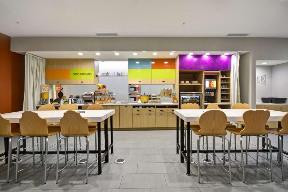 Dining area, Food, Buffet breakfast