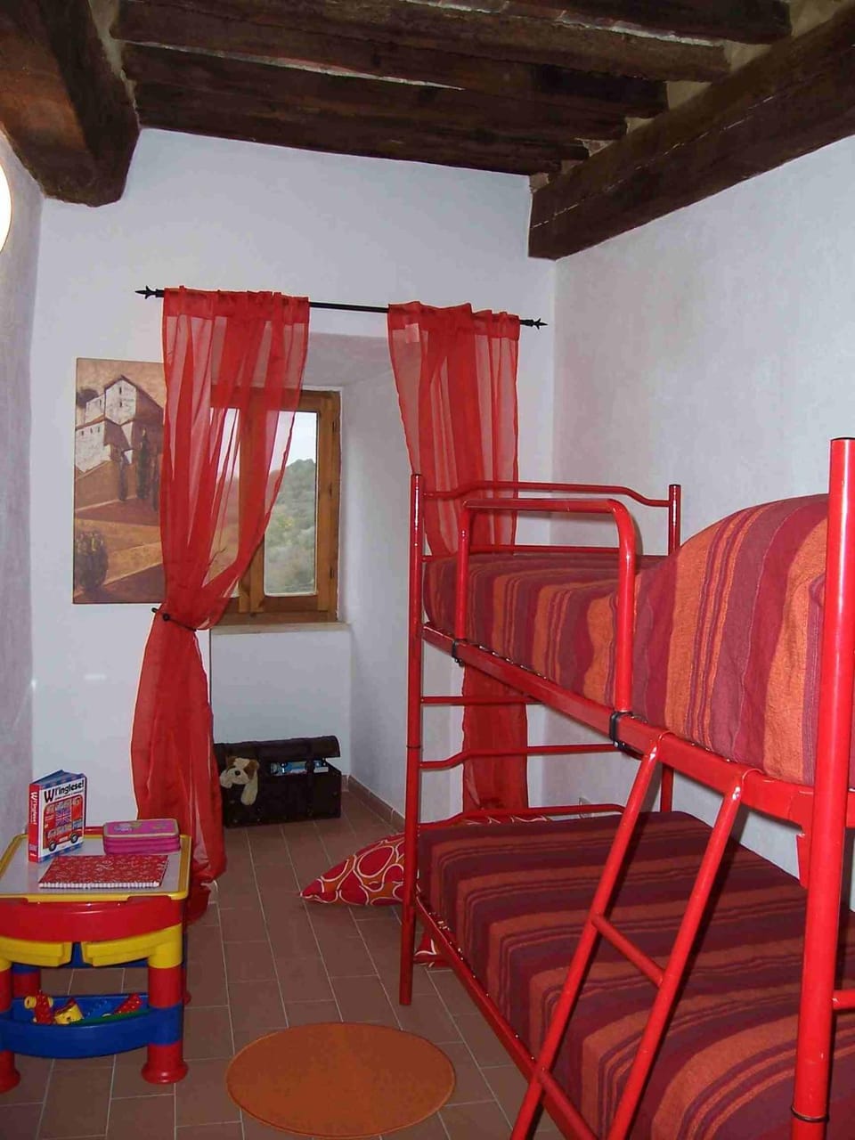 Bedroom, bunk bed