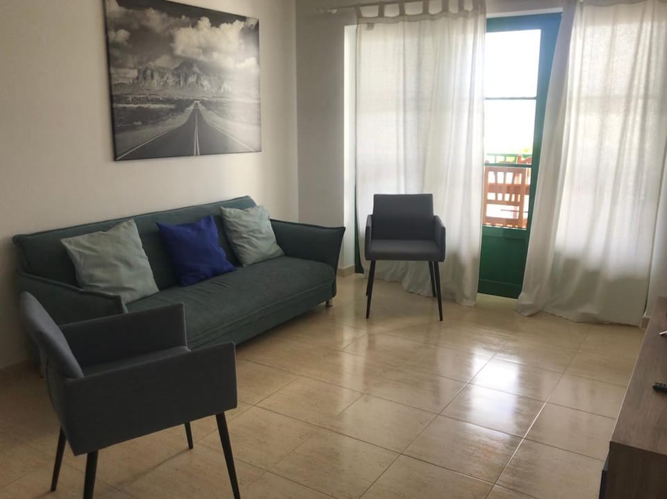 Communal lounge/ TV room, Seating area