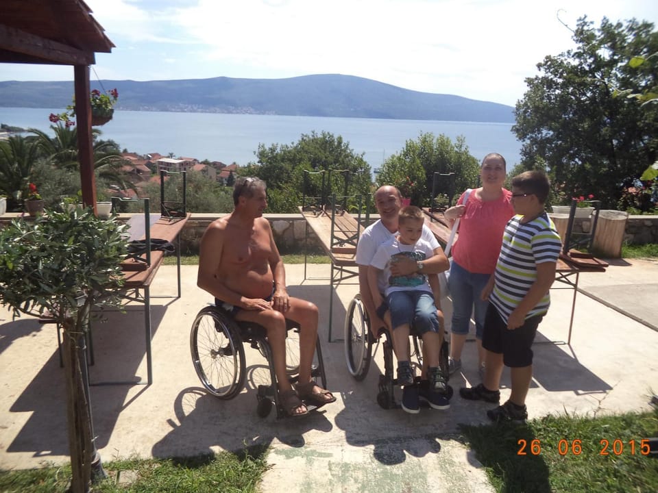 BBQ facilities, Balcony/Terrace, Family