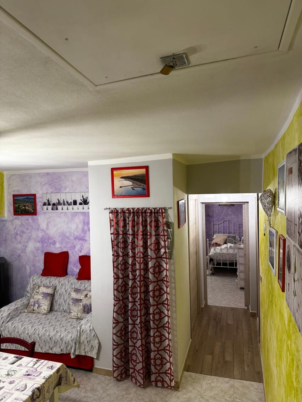 Photo of the whole room