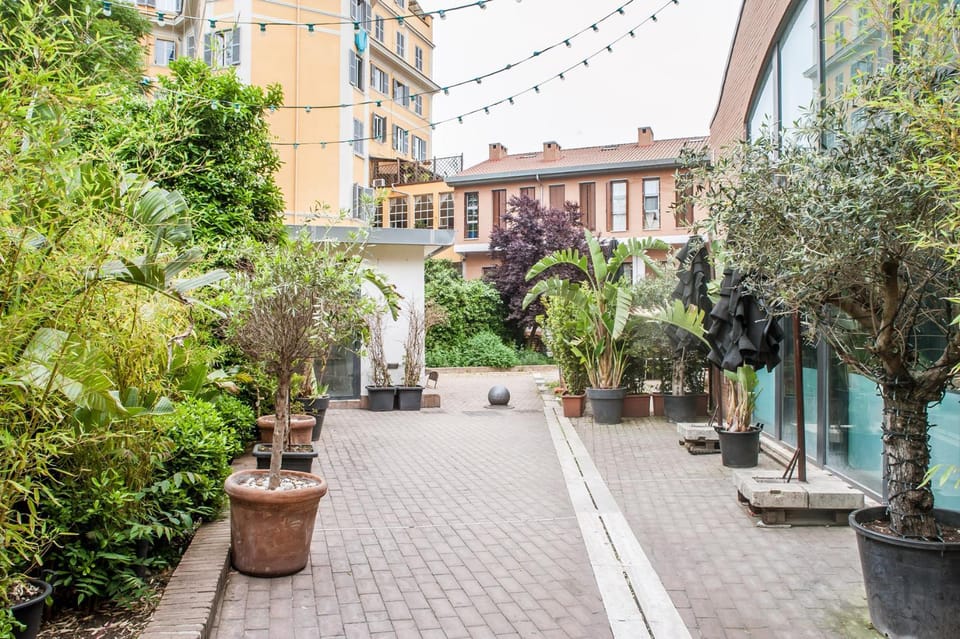 Facade/entrance, View (from property/room), Street view