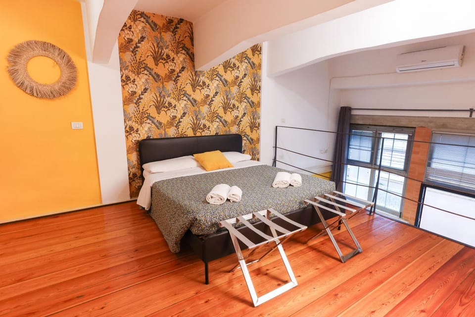 Bed, Photo of the whole room, Bedroom, towels, air conditioner