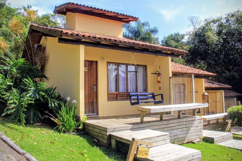 Property building, Facade/entrance, Garden, Photo of the whole room