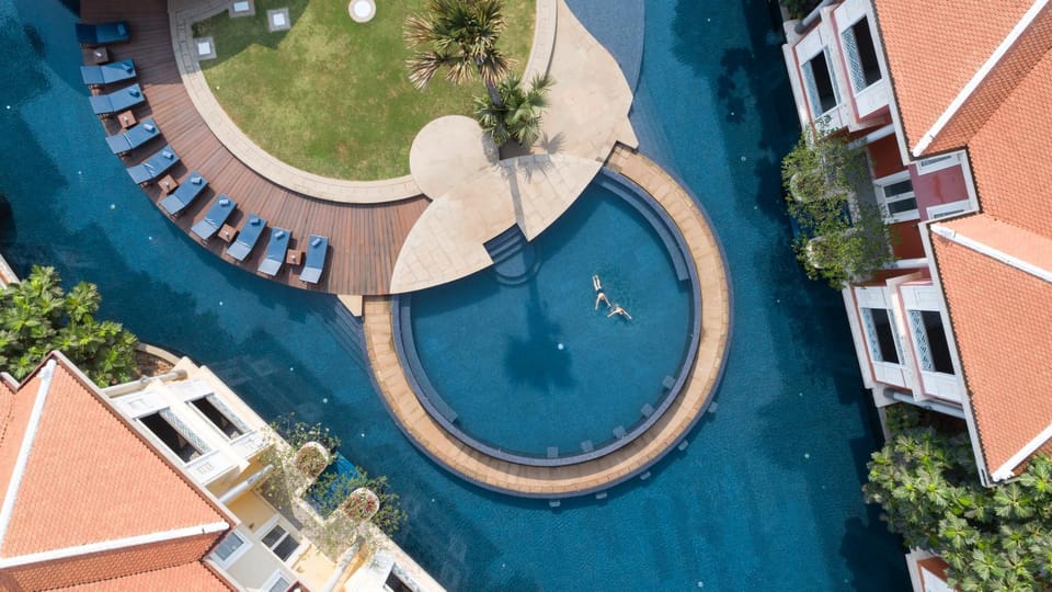 Pool view, Swimming pool